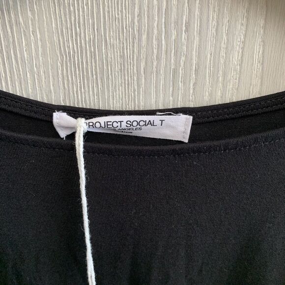 Project Social T Aubrey Ruched Side Long Sleeve Top Black Size Medium NWT - Picture 5 of 6